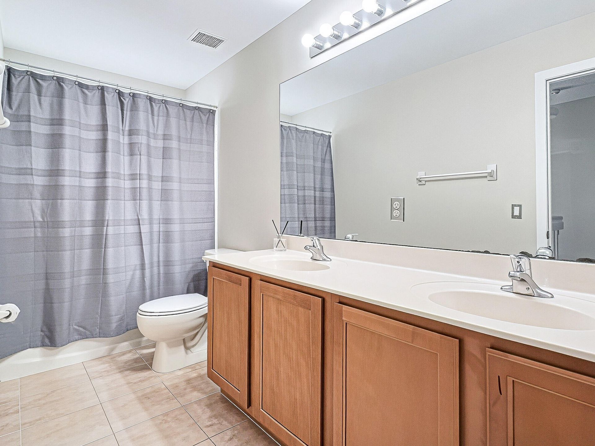 6427 Adriatic Way, West Palm Beach, FL 33413 Photo