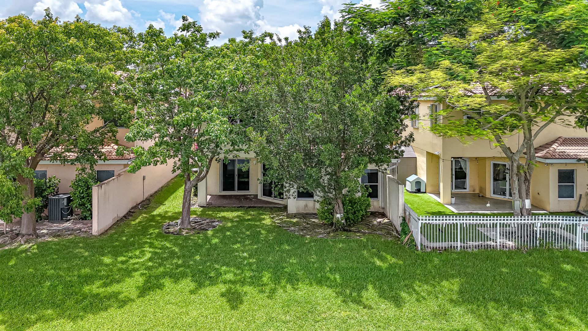 6427 Adriatic Way, West Palm Beach, FL 33413 Photo