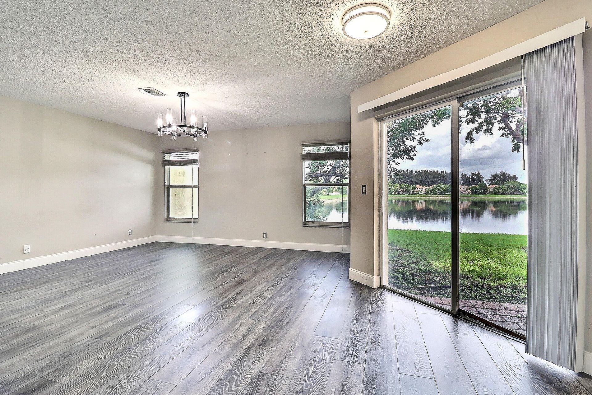 6427 Adriatic Way, West Palm Beach, FL 33413 Photo