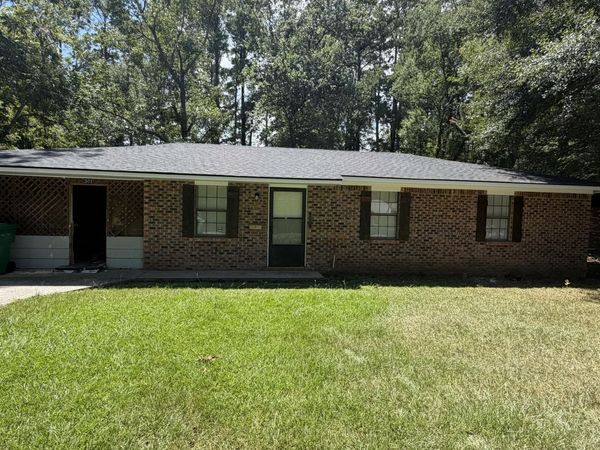 301 Katherine Dr., Columbia, MS 39429