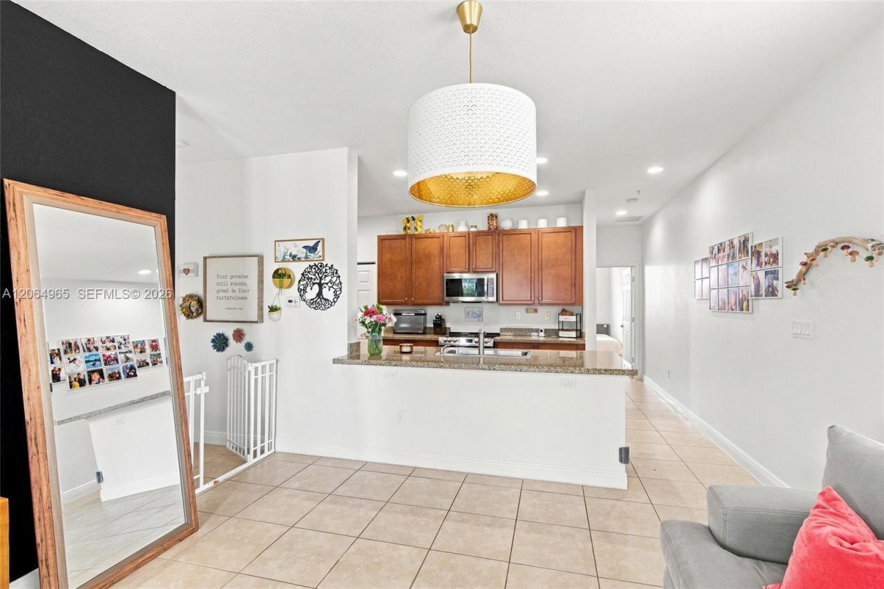 1075 SW 147 Ave , Unit 5601, Pembroke Pines, FL 33027 Photo