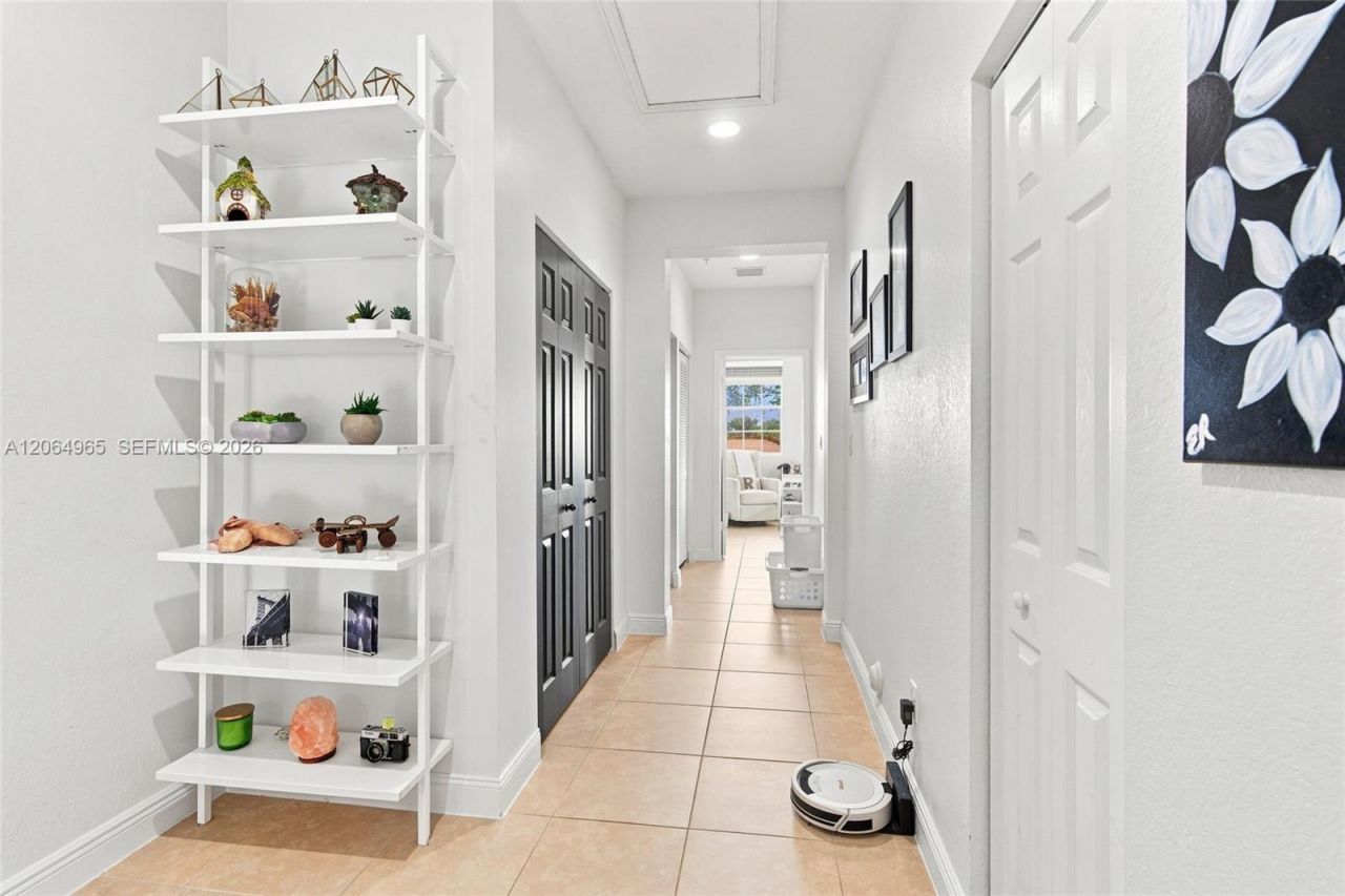 1075 SW 147 Ave , Unit 5601, Pembroke Pines, FL 33027 Photo