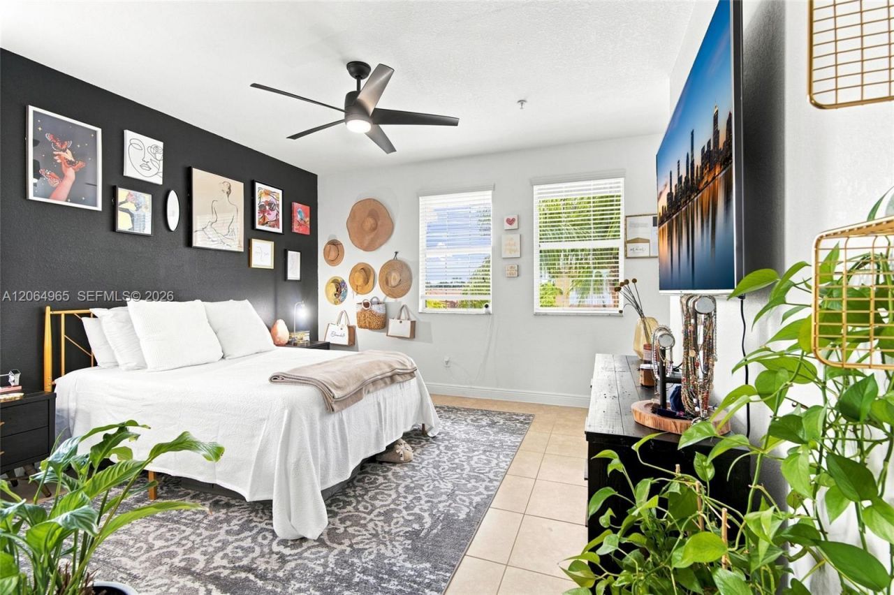 1075 SW 147 Ave , Unit 5601, Pembroke Pines, FL 33027 Photo
