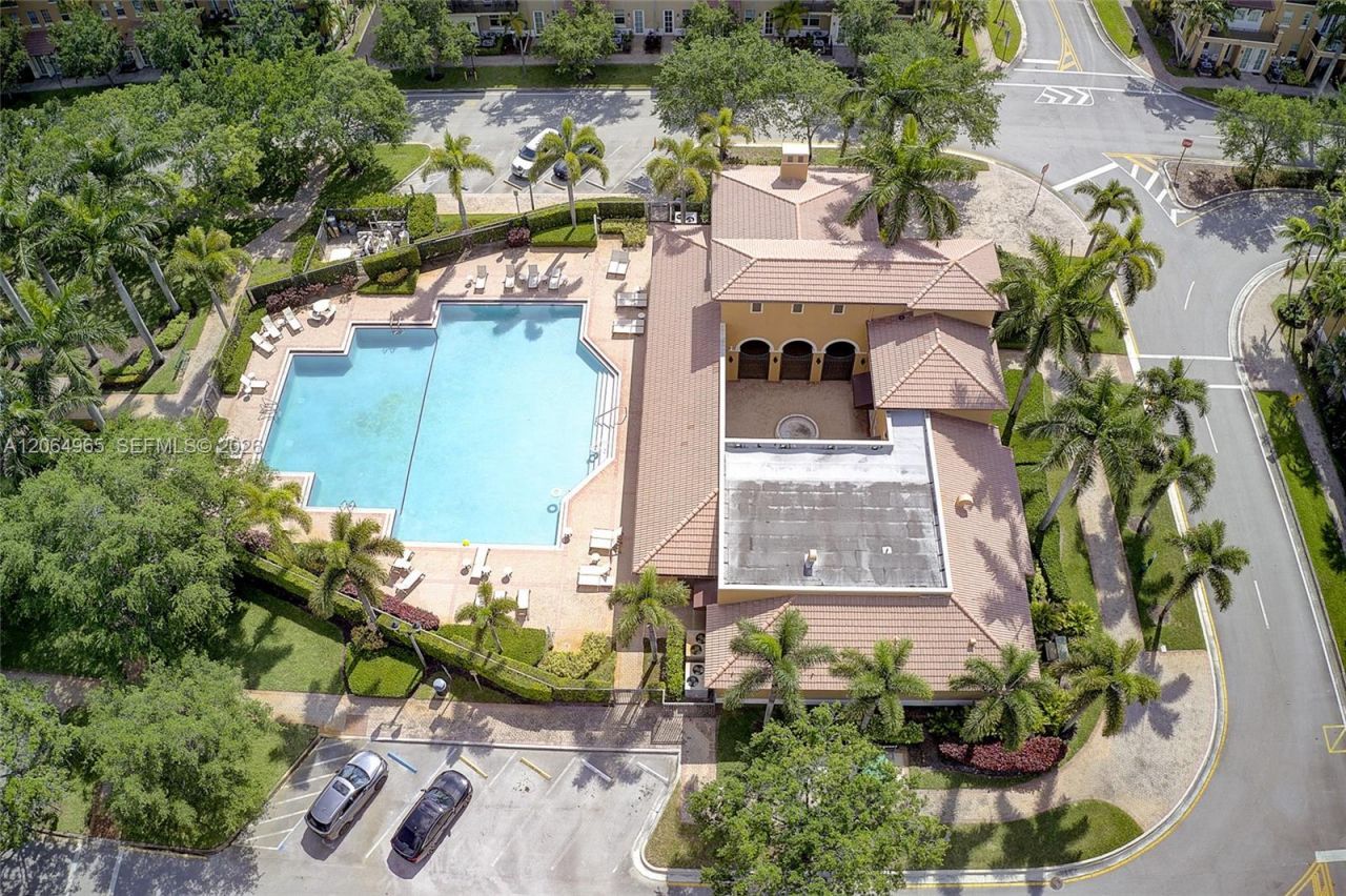 1075 SW 147 Ave , Unit 5601, Pembroke Pines, FL 33027 Photo