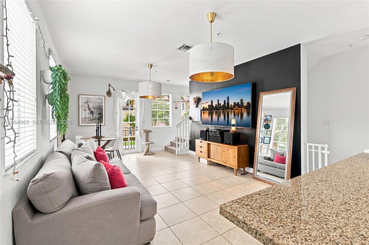 1075 SW 147 Ave , Unit 5601, Pembroke Pines, FL 33027 Photo