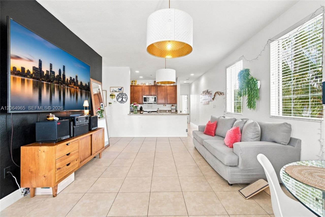1075 SW 147 Ave , Unit 5601, Pembroke Pines, FL 33027 Photo