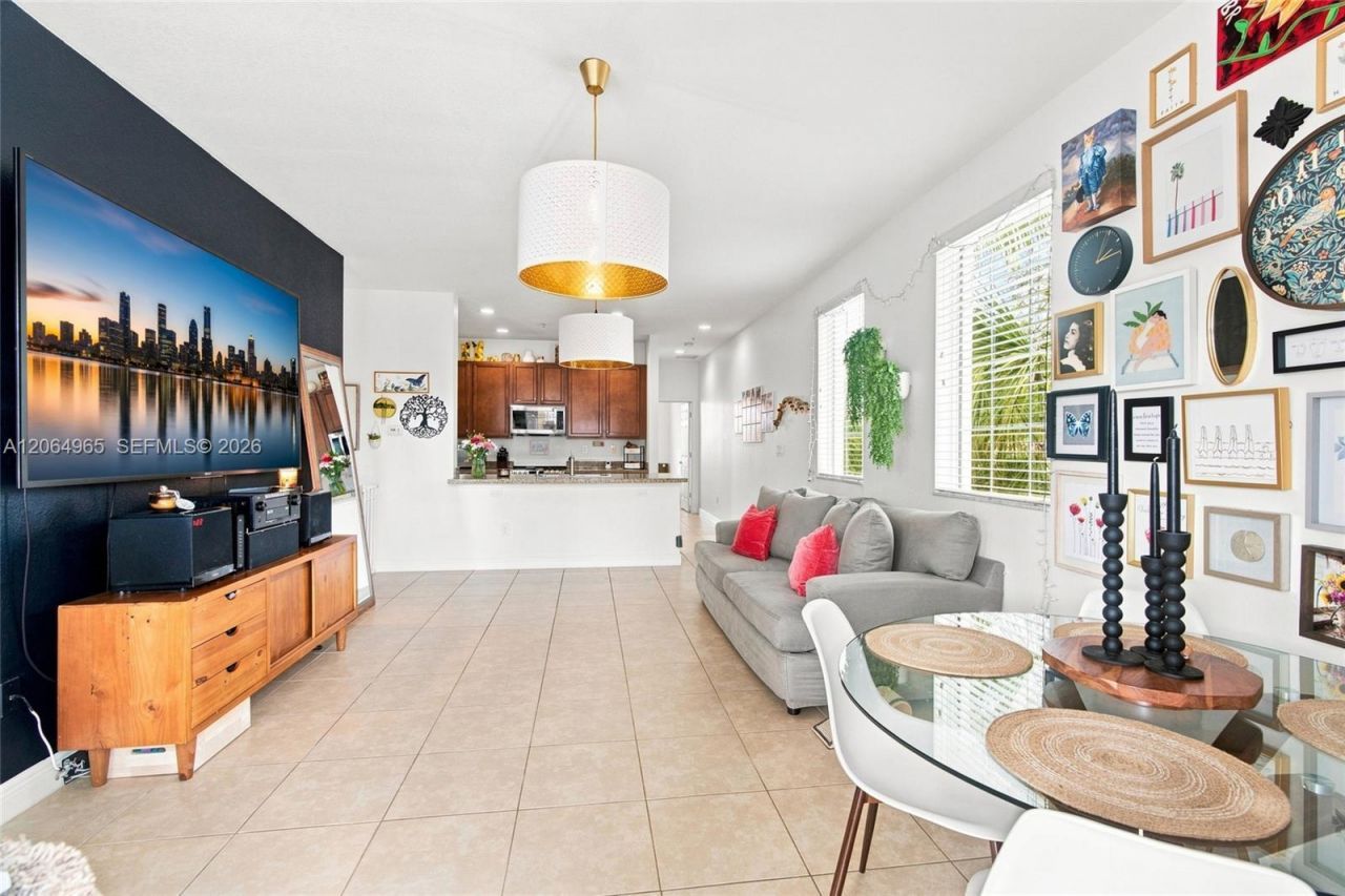 1075 SW 147 Ave , Unit 5601, Pembroke Pines, FL 33027 Photo