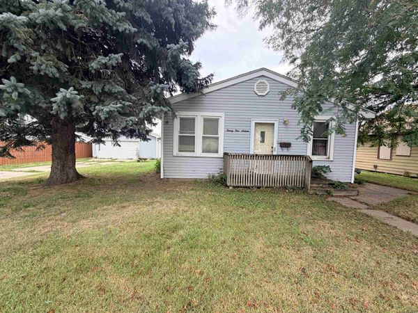 2116 Myrtle St, Sioux City, IA 51103