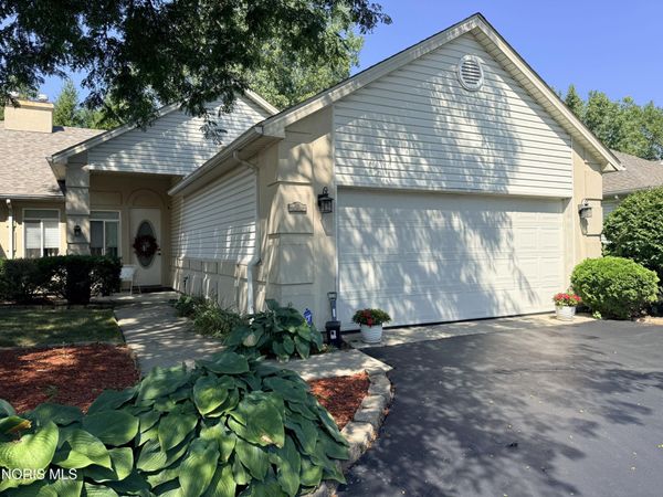 917 Hilltop Lane , Toledo, OH 43615
