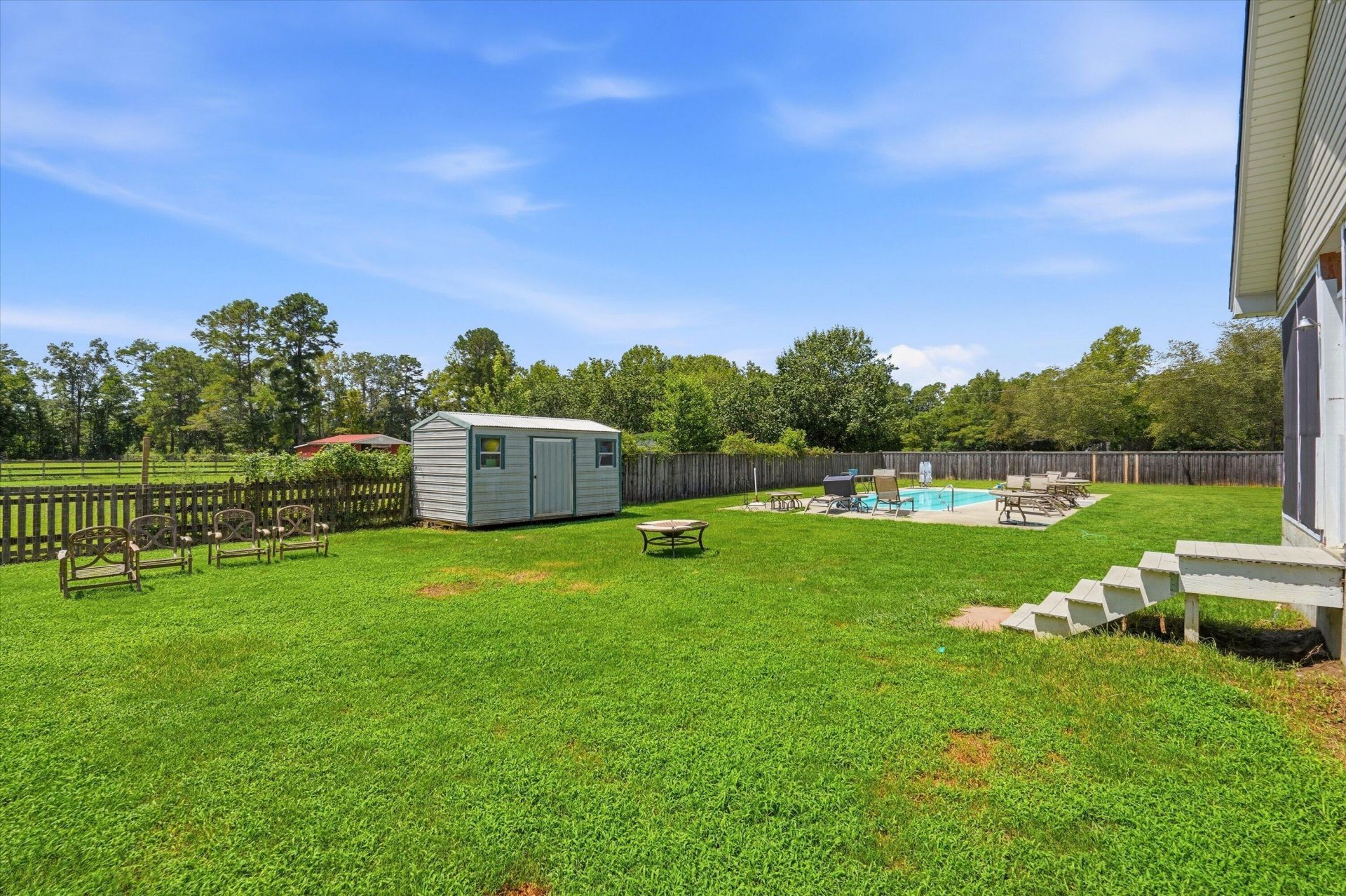 273 Campbell Road Photo 17