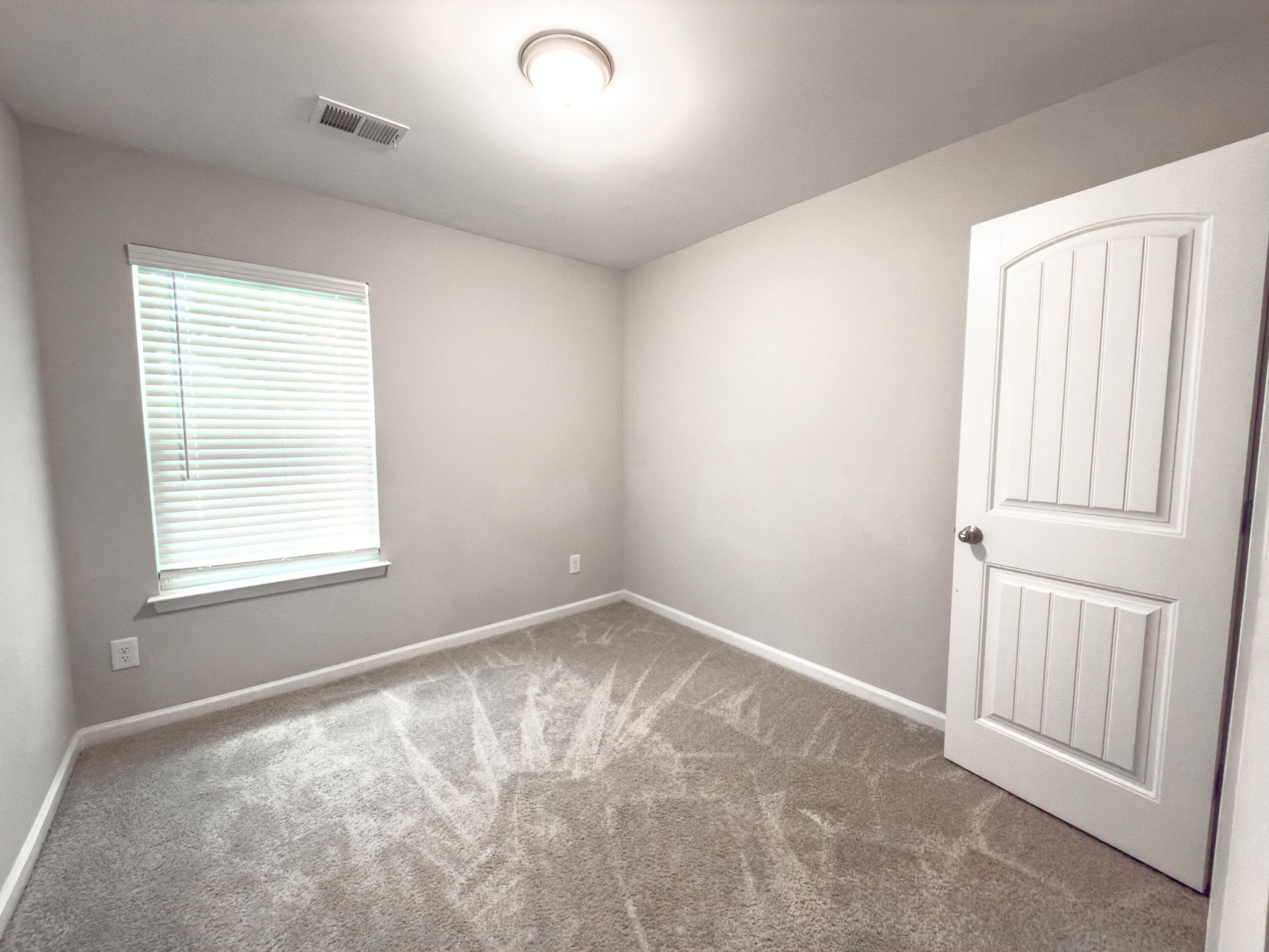 150 Buchanan Circle Photo 11