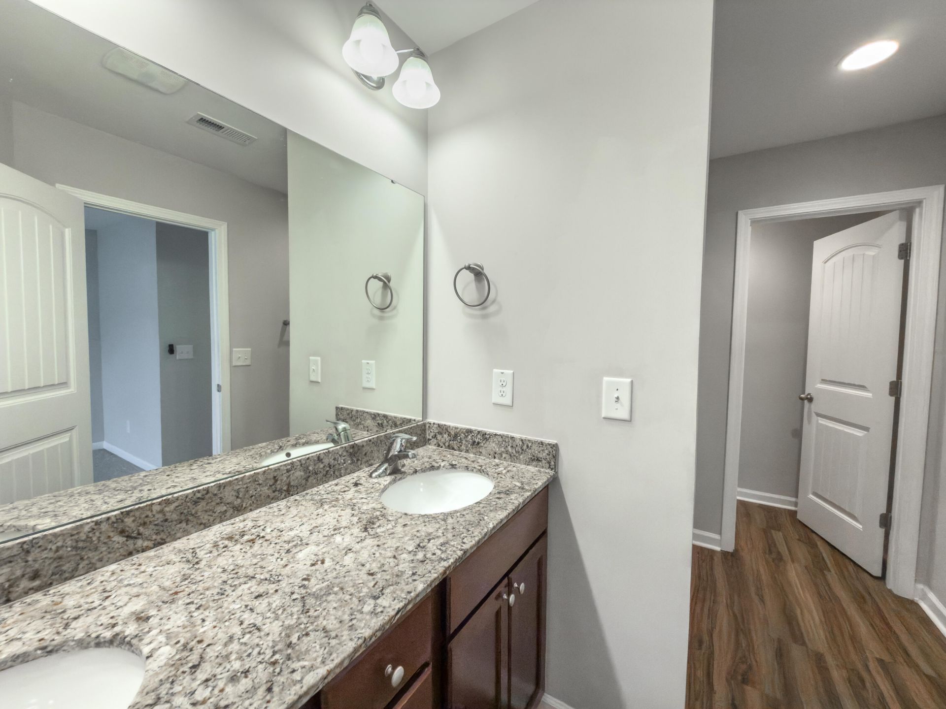 150 Buchanan Circle Photo 14