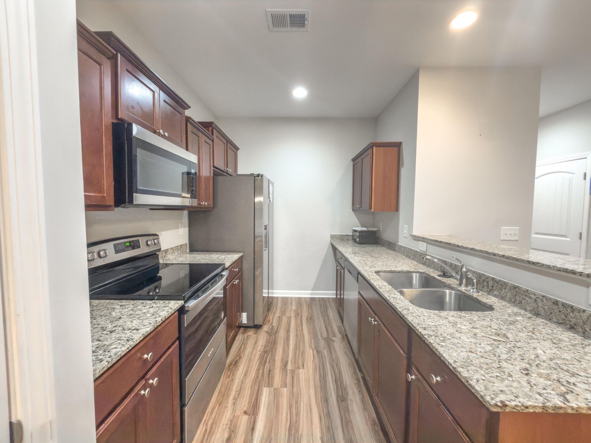 150 Buchanan Circle Photo 5