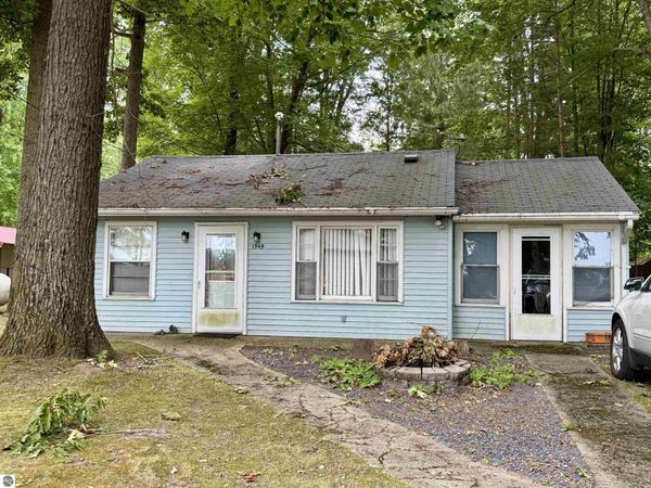 1949 Wolf Lake Drive, Baldwin, MI 49304