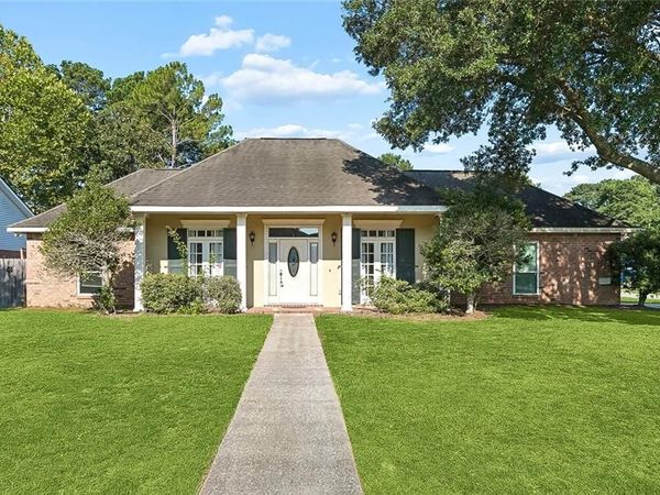 1933 MARLIN Drive, Mandeville, LA 70448