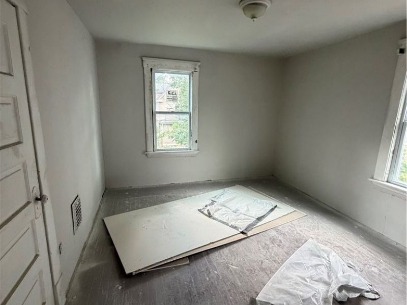 10708 Grantwood Avenue, Cleveland, OH 44108 Photo 9