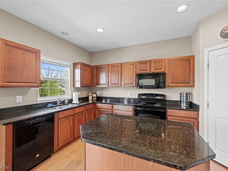 3819 Arcadia Circle, Willoughby, OH 44094 Photo 5
