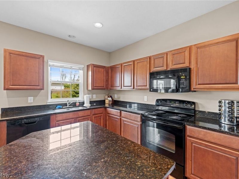 3819 Arcadia Circle, Willoughby, OH 44094 Photo 6