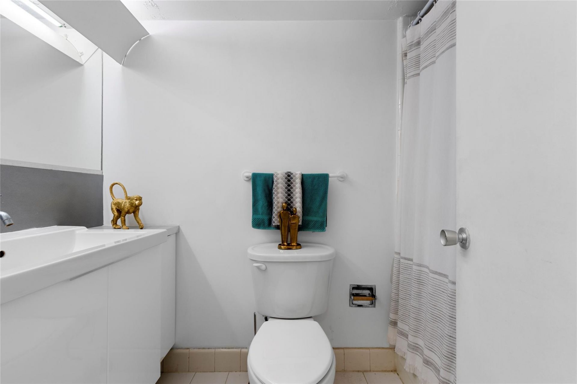 900 Bay Drive, Unit 303, Miami Beach, FL 33141 Photo
