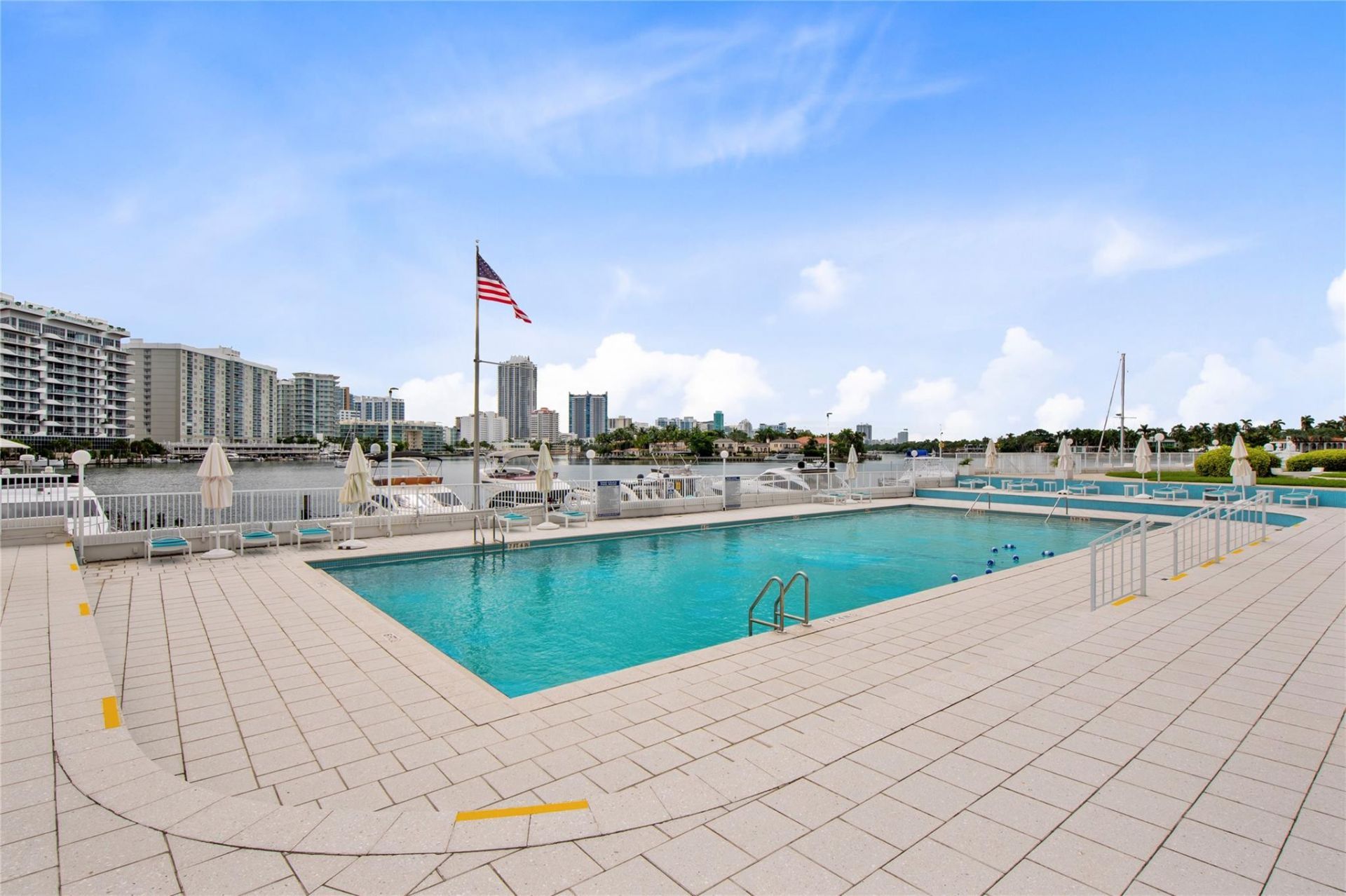 900 Bay Drive, Unit 303, Miami Beach, FL 33141 Photo