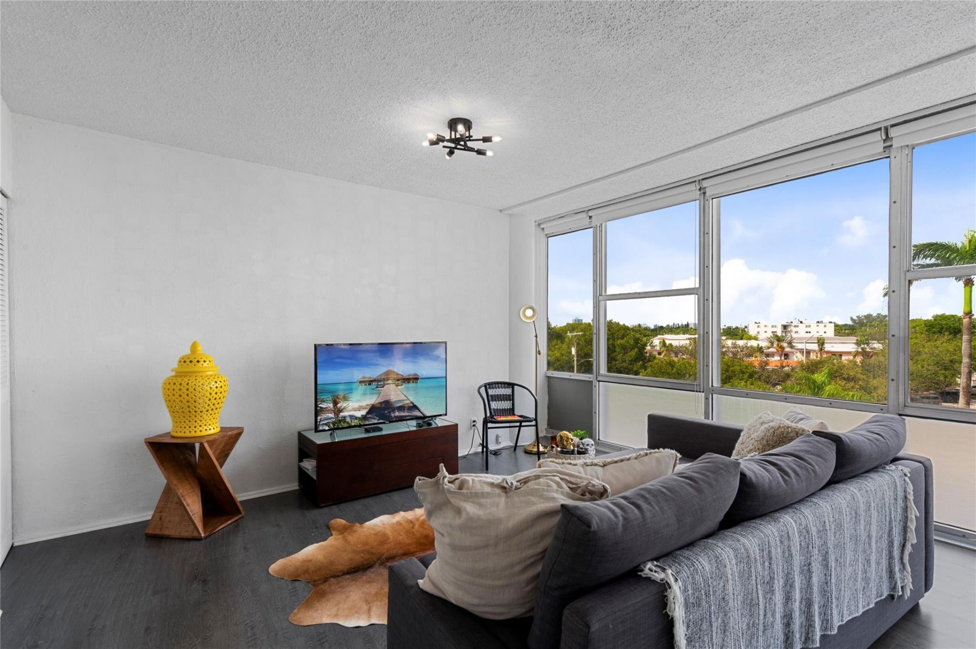 900 Bay Drive, Unit 303, Miami Beach, FL 33141 Photo