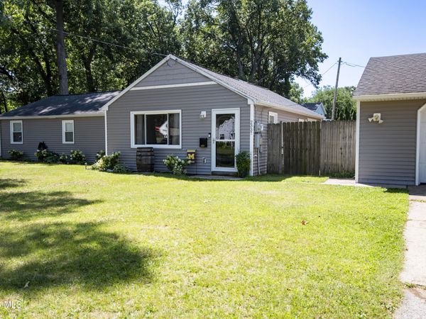 2337 Newport Avenue, Toledo, OH 43613