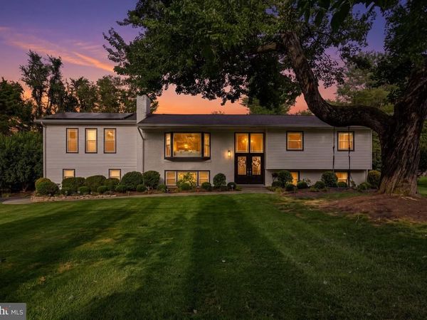 805 GOLDEN ARROW STREET, GREAT FALLS, VA 22066