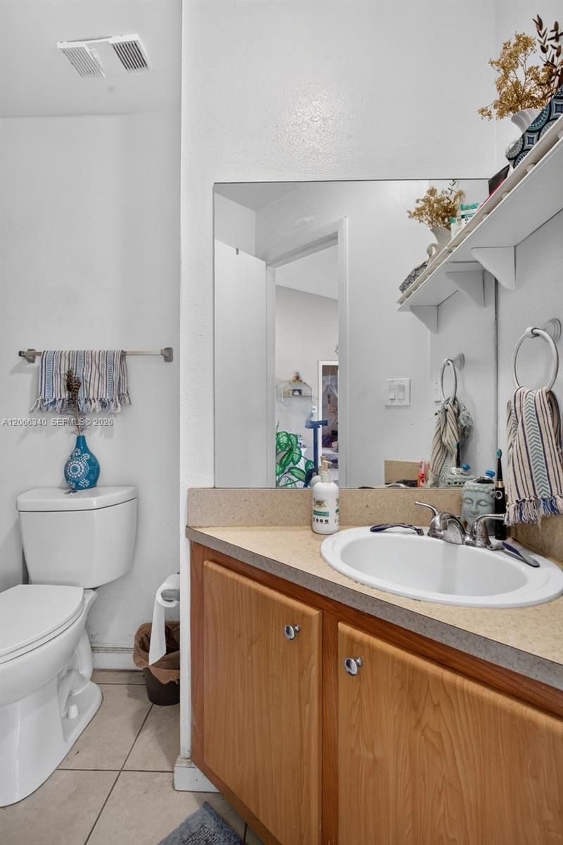 2445 SW 18th Ter, Unit 807, Fort Lauderdale, FL 33315 Photo