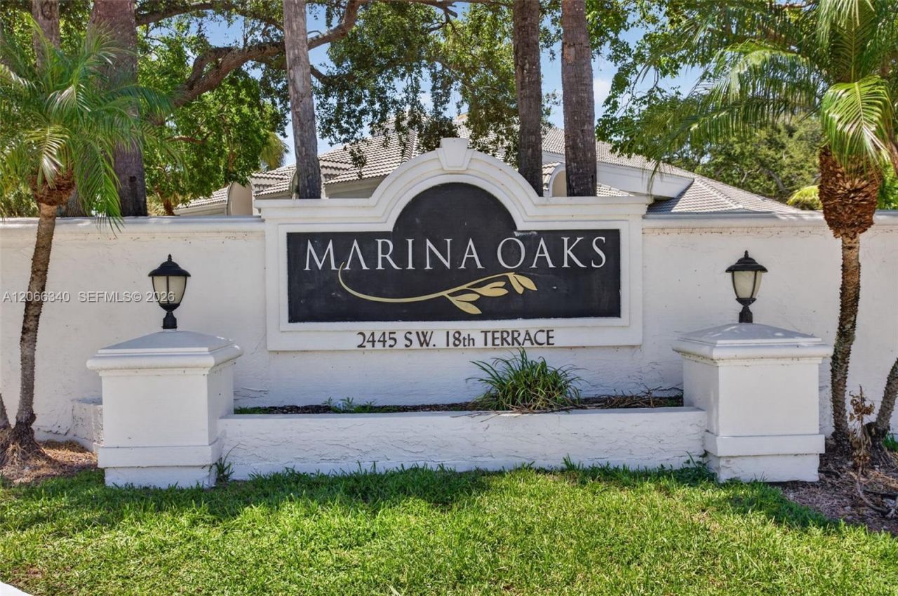 2445 SW 18th Ter, Unit 807, Fort Lauderdale, FL 33315 Photo