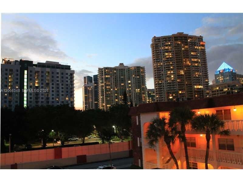 2445 SW 18th Ter, Unit 807, Fort Lauderdale, FL 33315 Photo