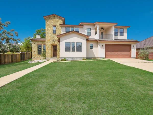 18400 Lakepoint CV, Lago Vista, TX 78645