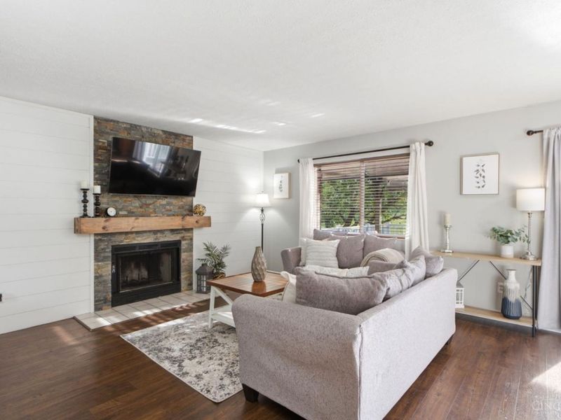 6859 Autumn Glen Drive, West Chester, OH 45069 Photo 7