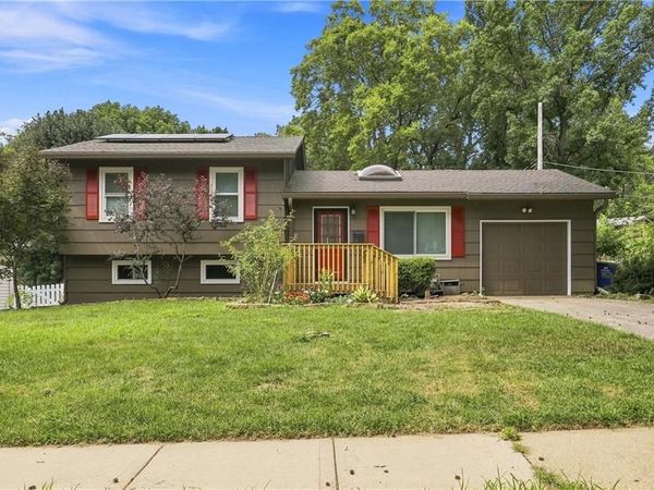 7310 Stearns Street, Shawnee, KS 66203