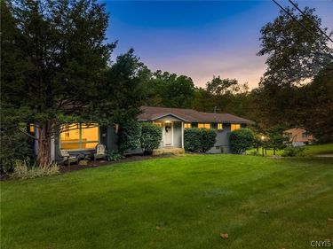 406 Churchill Lane, Fayetteville, NY 13066