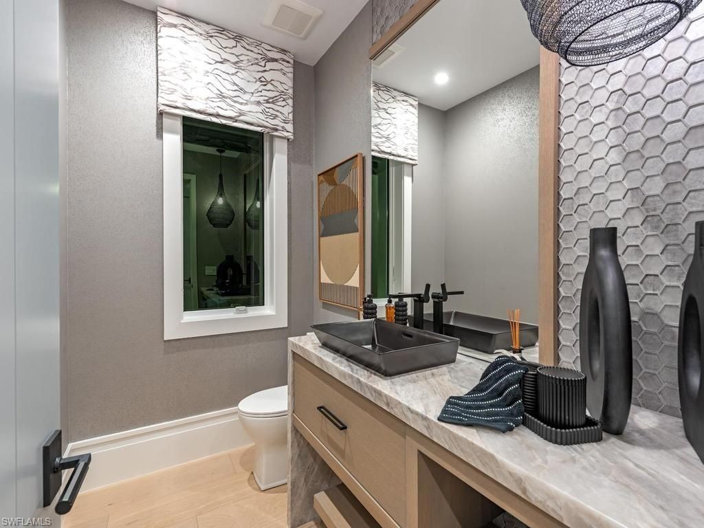 405 Neapolitan Way , Naples, FL 34103 Photo