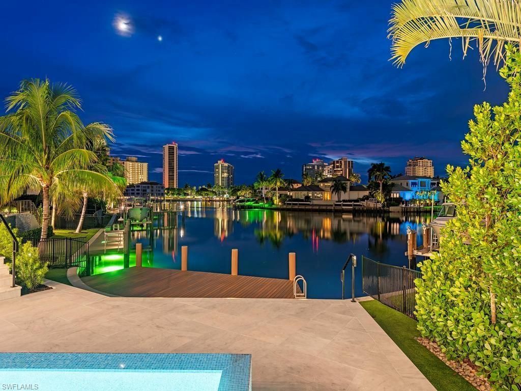 405 Neapolitan Way , Naples, FL 34103 Photo