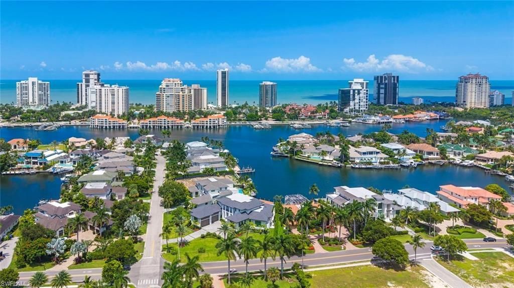 405 Neapolitan Way , Naples, FL 34103 Photo