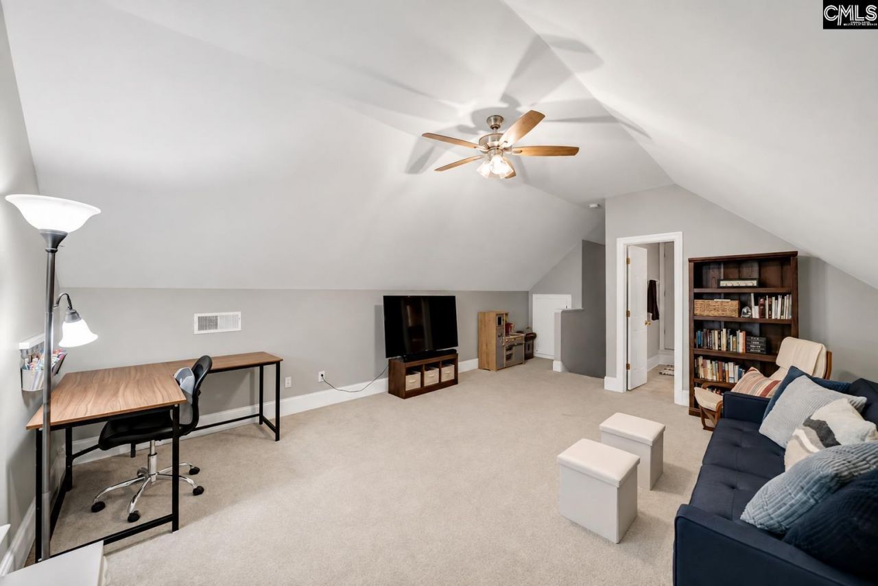 211 Rolling Creek Circle Photo 48