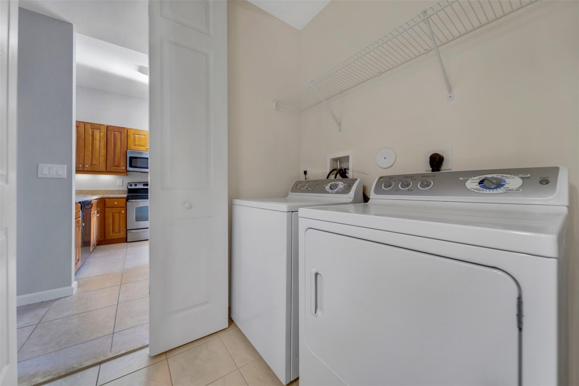 3500 Oaks Clubhouse Drive, Unit 102, Pompano Beach, FL 33069 Photo