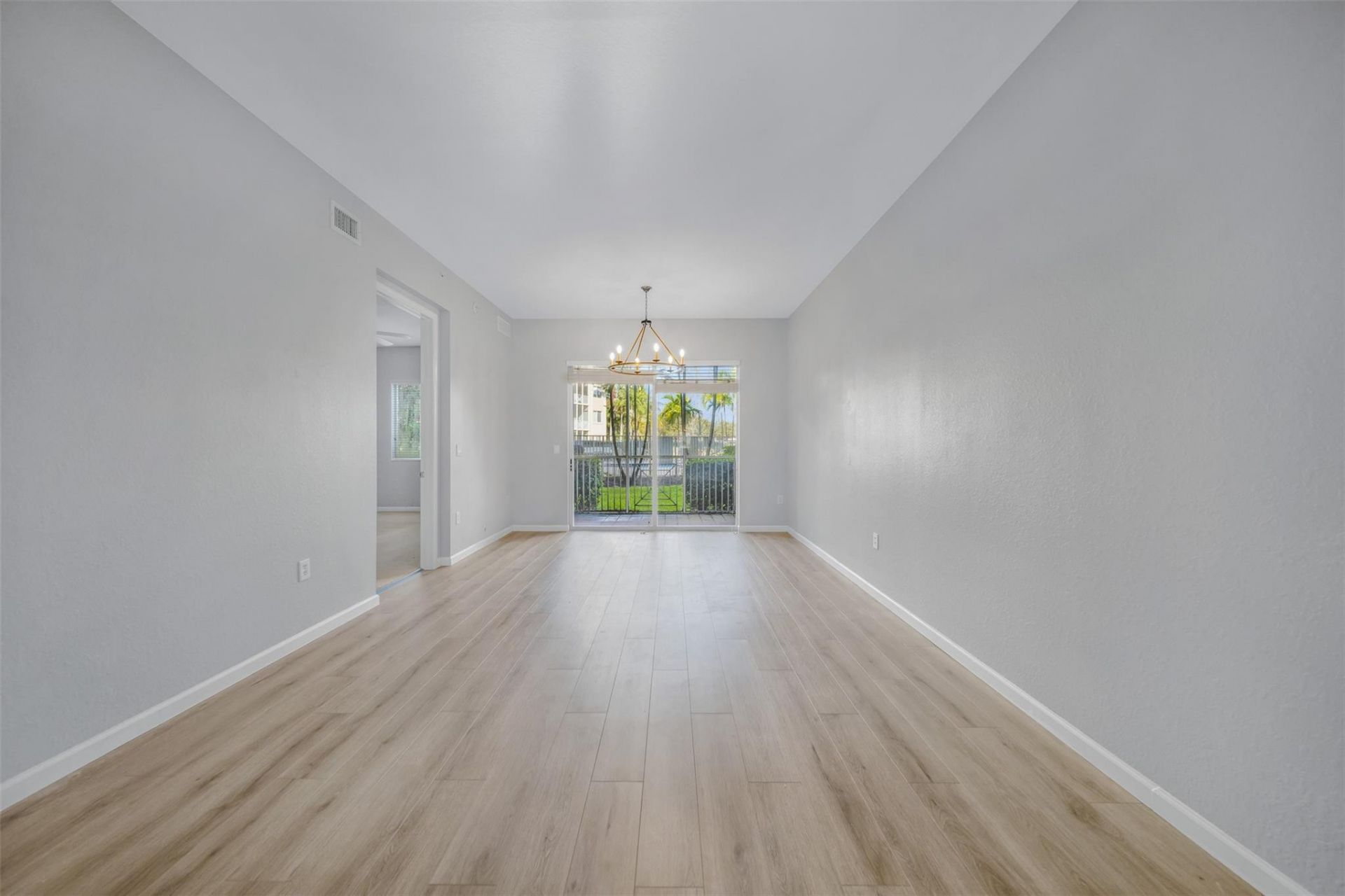 3500 Oaks Clubhouse Drive, Unit 102, Pompano Beach, FL 33069 Photo