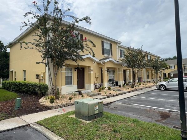 8511 TRAIL WIND DRIVE , TAMPA, FL 33647