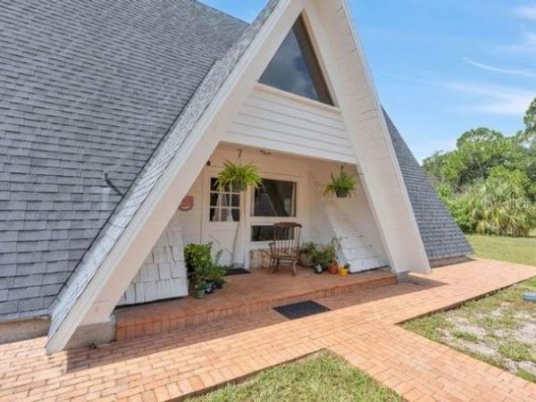 2121 DRESSAGE COVE, CHULUOTA, FL 32766