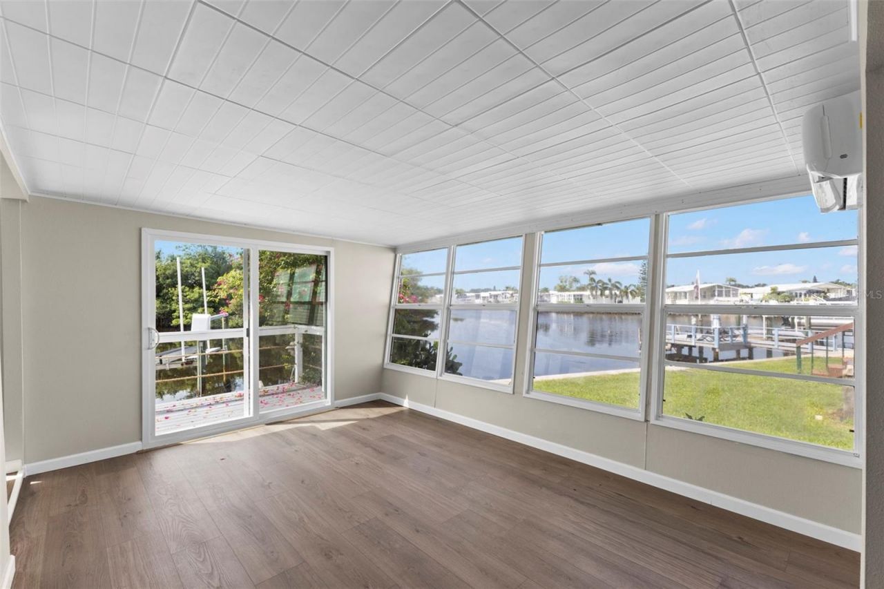 436 Mount Oak Avenue Ne, Unit 747, Saint Petersburg, FL 33702 Photo
