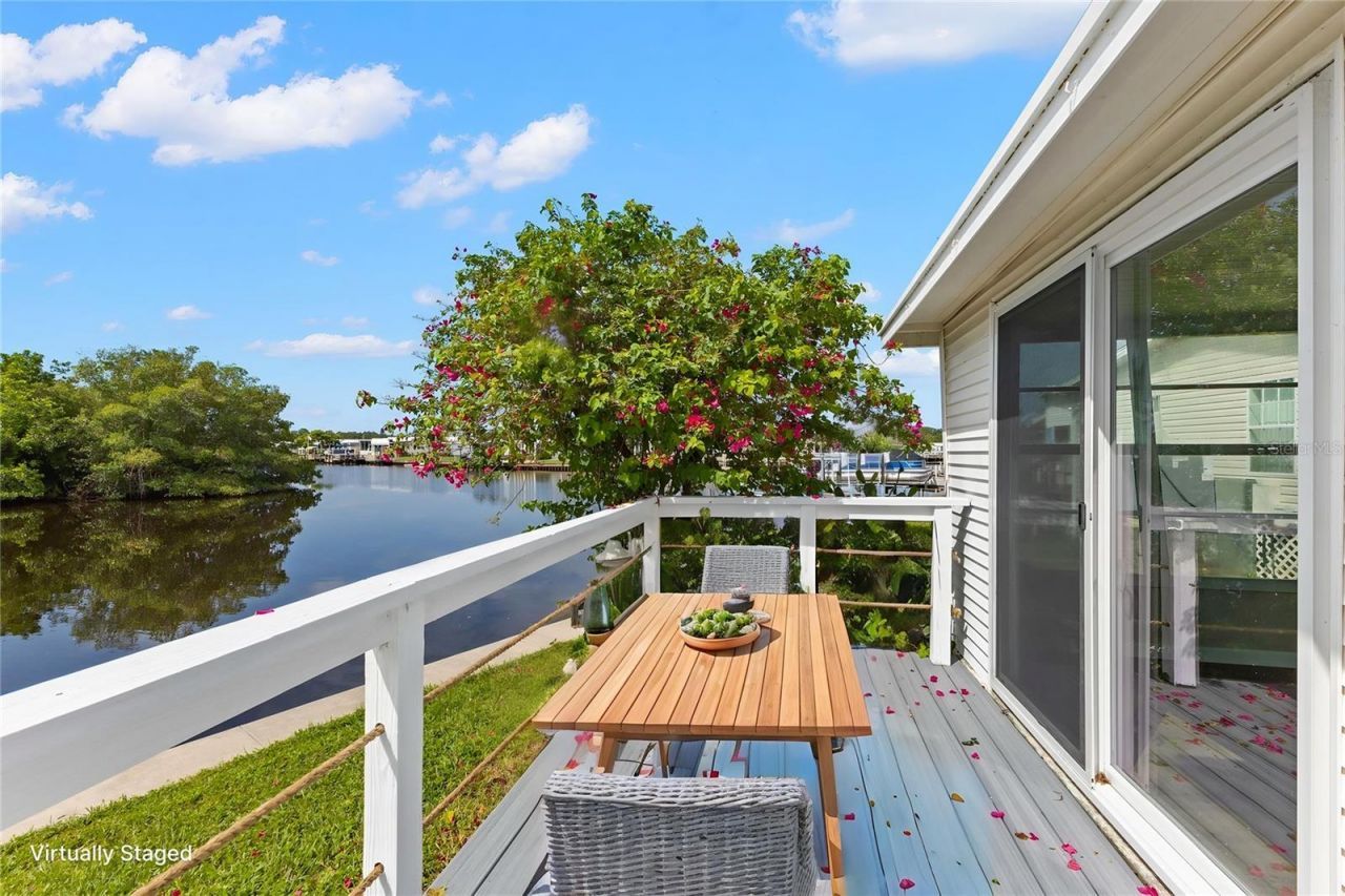 436 Mount Oak Avenue Ne, Unit 747, Saint Petersburg, FL 33702 Photo