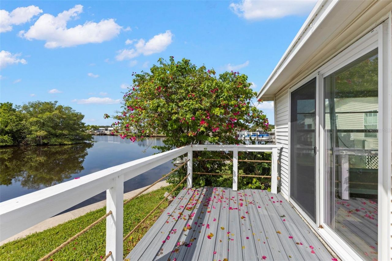 436 Mount Oak Avenue Ne, Unit 747, Saint Petersburg, FL 33702 Photo