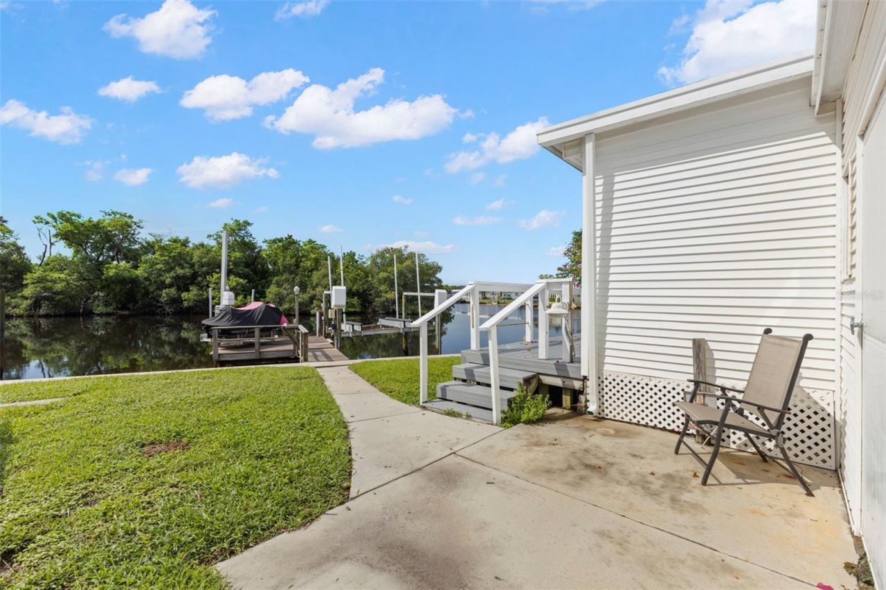 436 Mount Oak Avenue Ne, Unit 747, Saint Petersburg, FL 33702 Photo