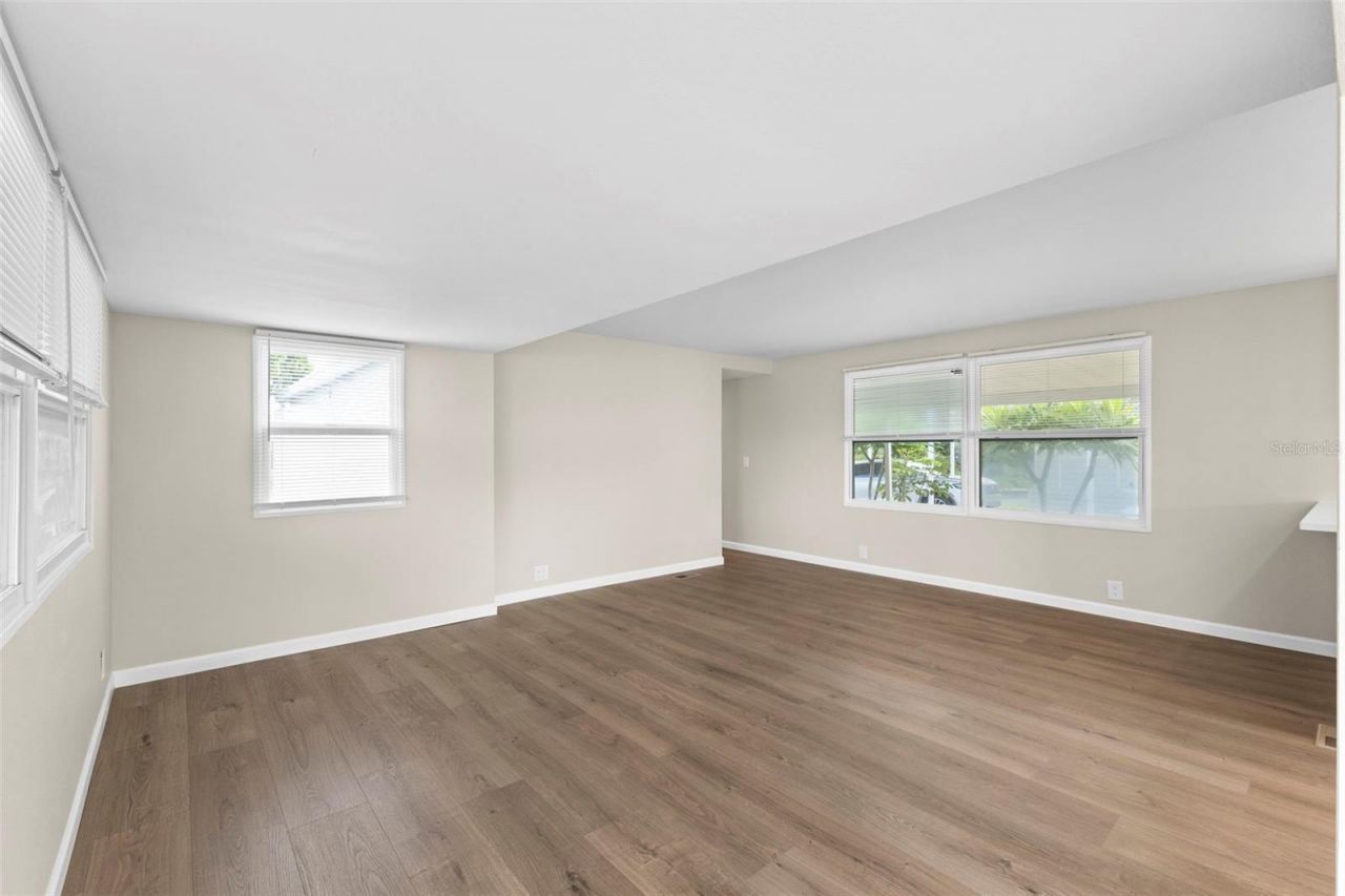 436 Mount Oak Avenue Ne, Unit 747, Saint Petersburg, FL 33702 Photo