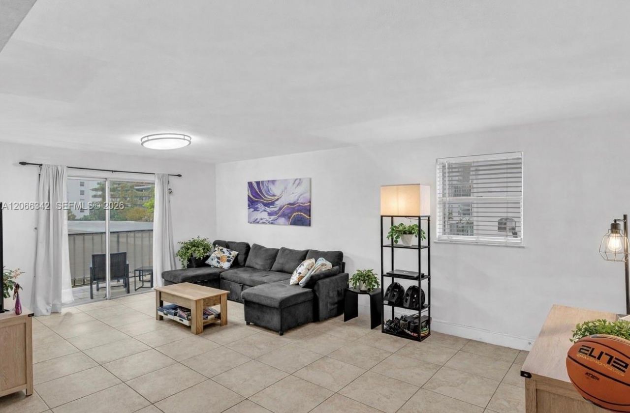 1236 Alton Rd , Unit 304, Miami Beach, FL 33139 Photo