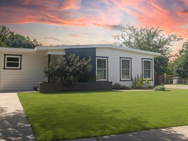 2402 Norwood Drive , Dallas, TX 75228
