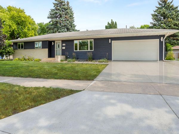 1108 S River Drive, Moorhead, MN 56560
